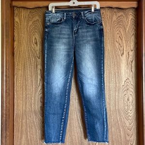 Judy Blue crops with raw hem and distressing, size 9/29